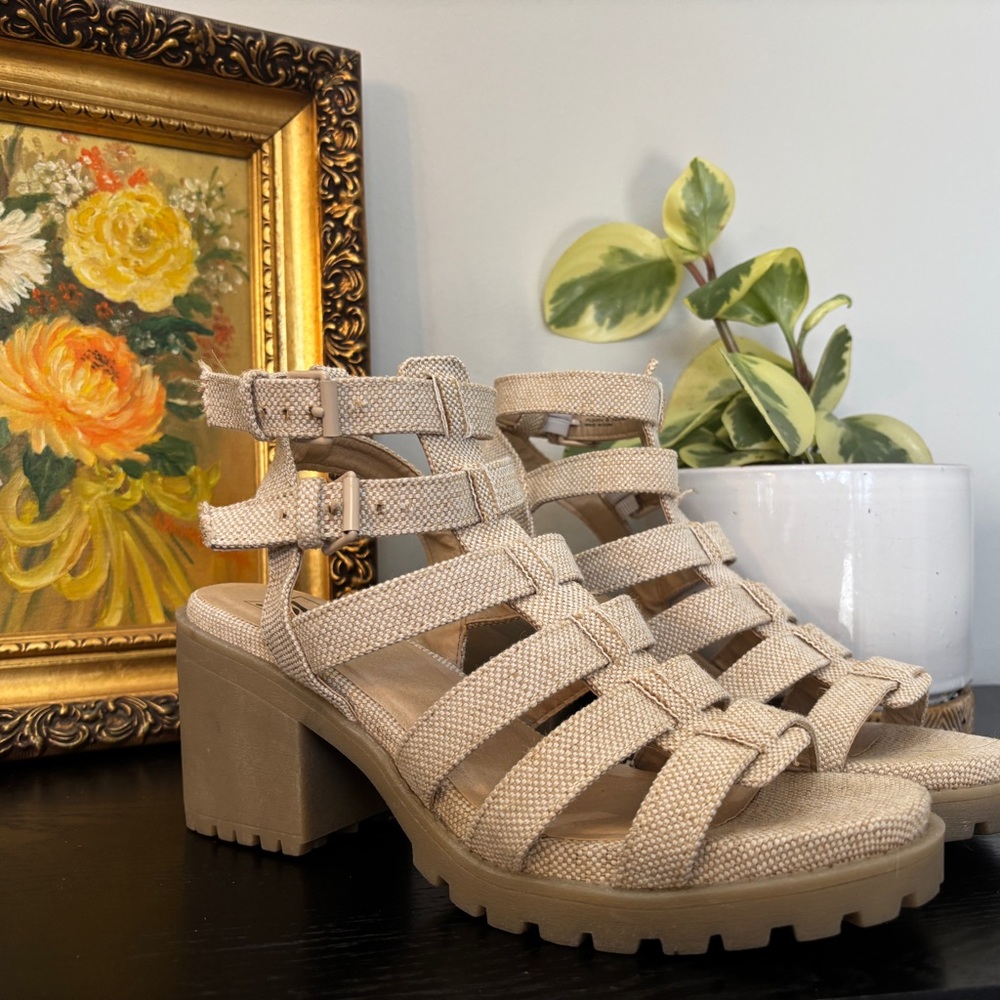 Dirty Laundry Cream Chunky Platform Sandals
